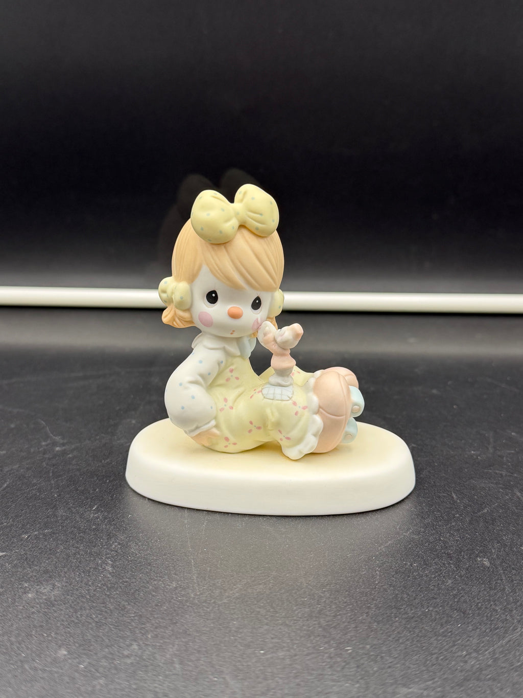 Vintage 1988 Precious Moments A Friend Is Someone Who Cares Figurine #520683