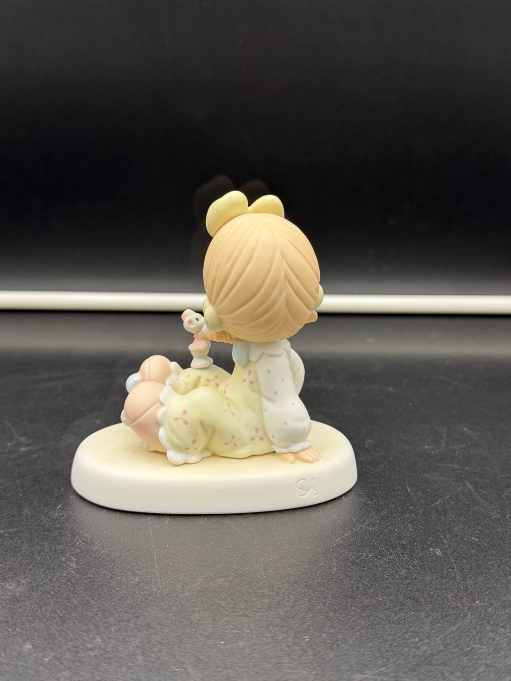 Vintage 1988 Precious Moments A Friend Is Someone Who Cares Figurine #520683