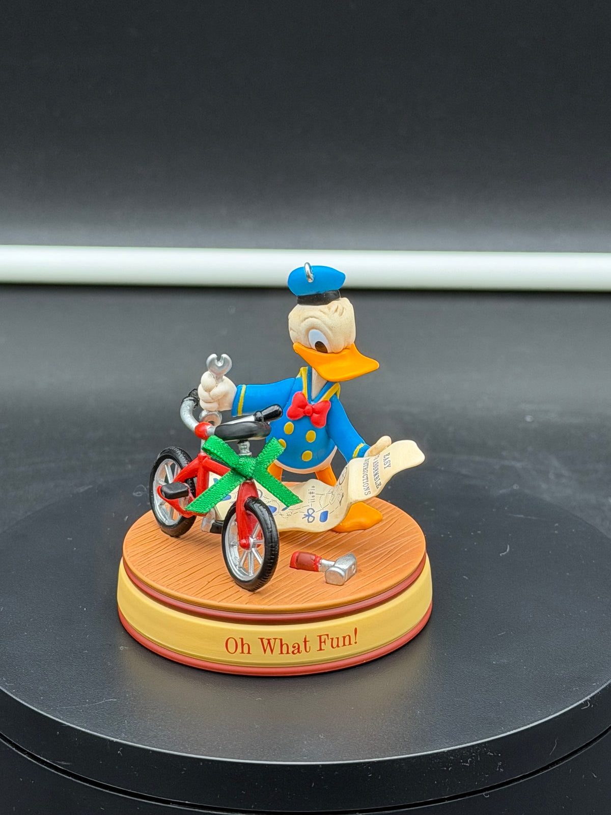 2008 Hallmark Keepsake Disney ornament featuring "Oh What Fun!" Donald Duck!