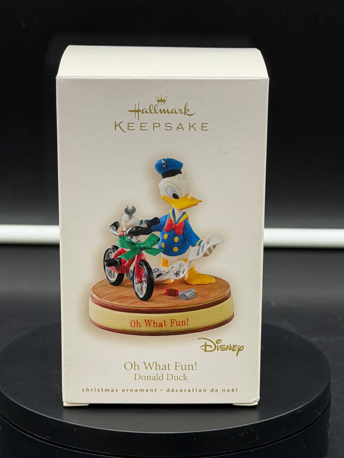 2008 Hallmark Keepsake Disney ornament featuring "Oh What Fun!" Donald Duck!