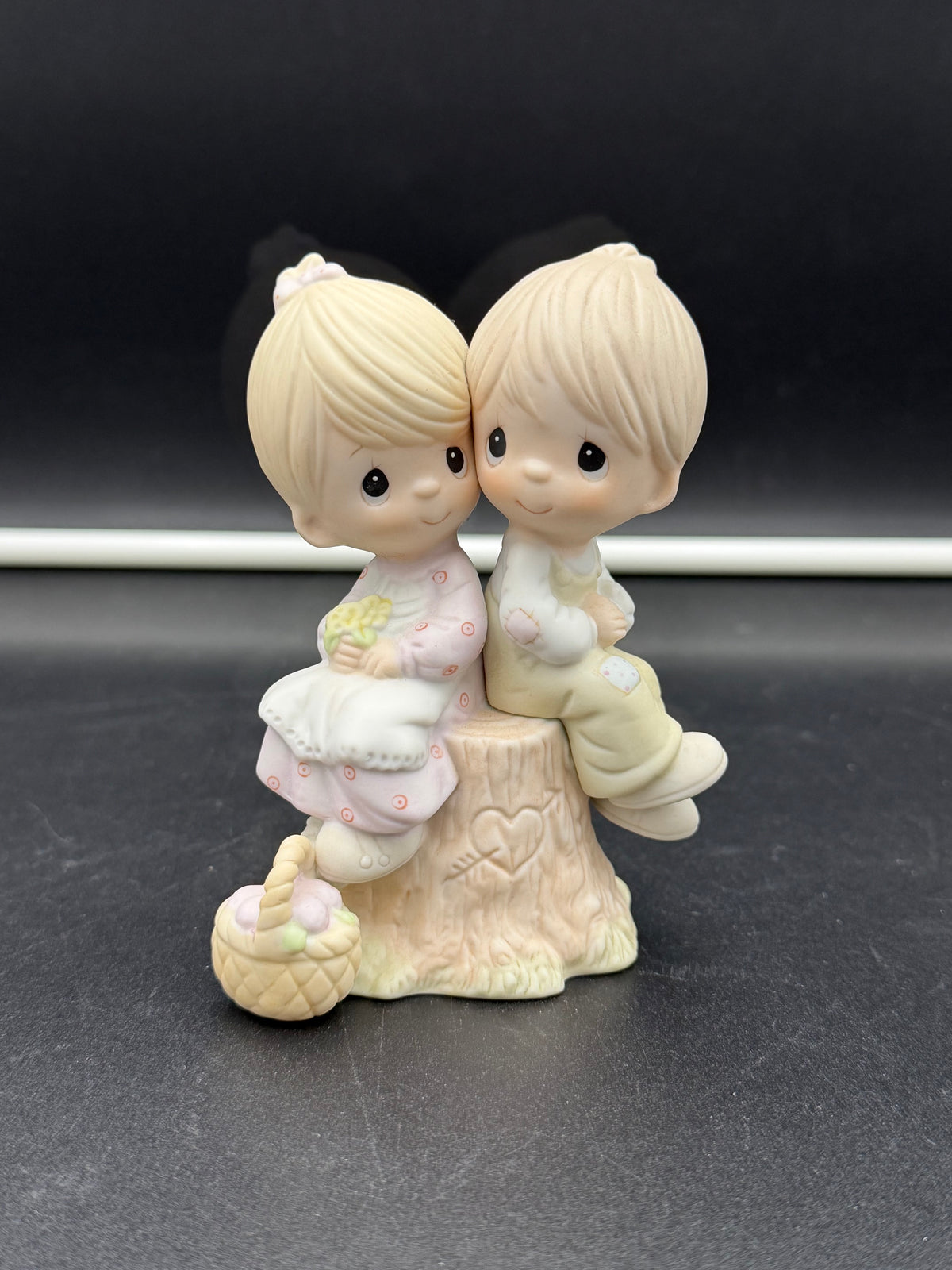 Vintage 1978 Precious Moments Love One Another Figurine #E-1376
