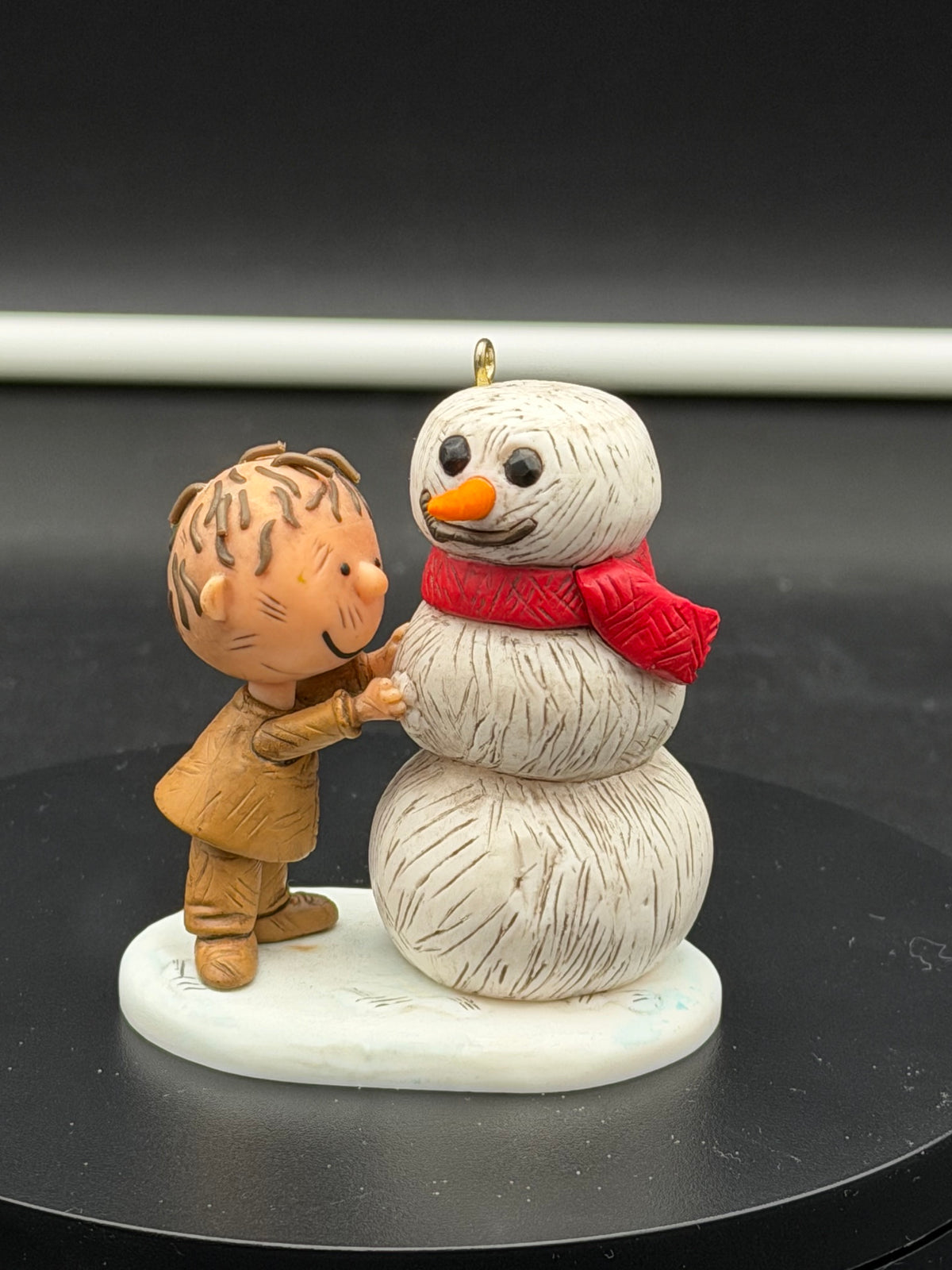 2013 Hallmark Keepsake Peanuts Ornament Pigpen Builds a Snowman