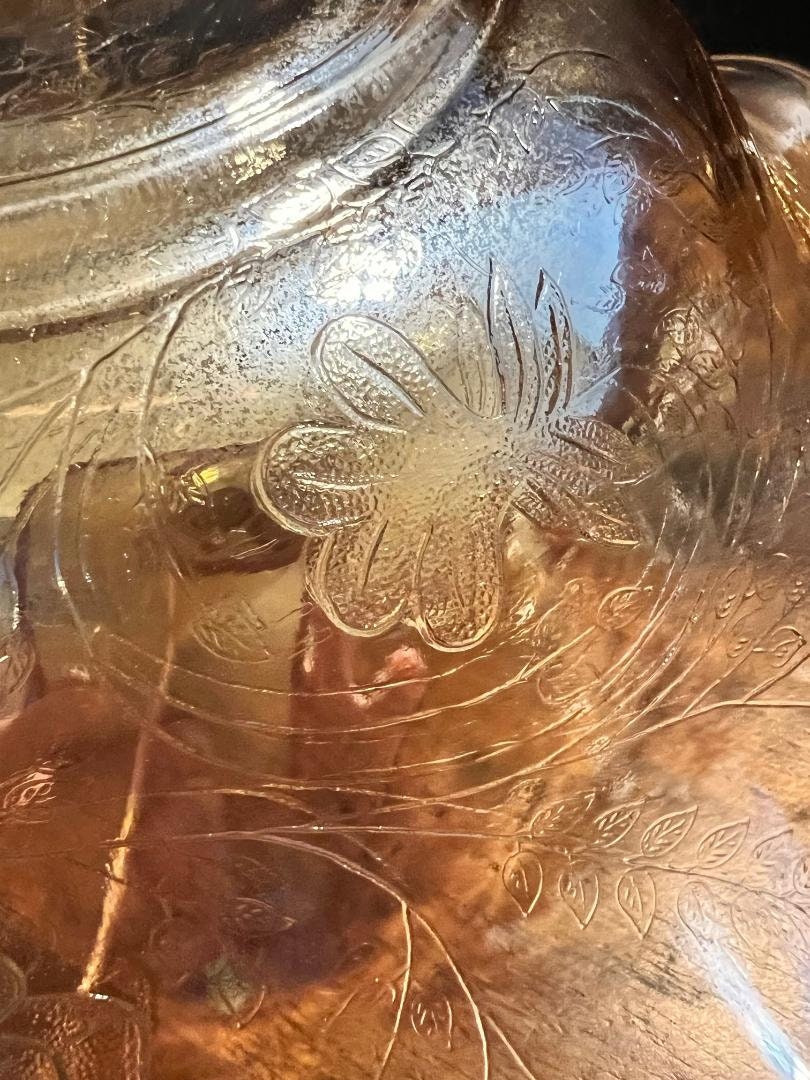 1950s Jeanette Floragold Louisa Carnival Glass Bowl