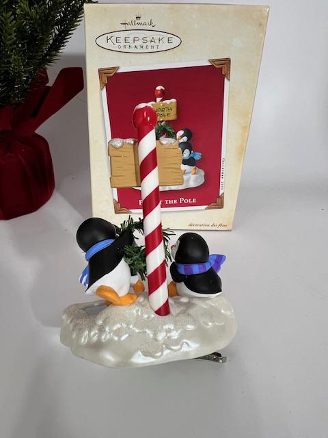 2003 Hallmark Keepsake Pals at the Pole Ornament