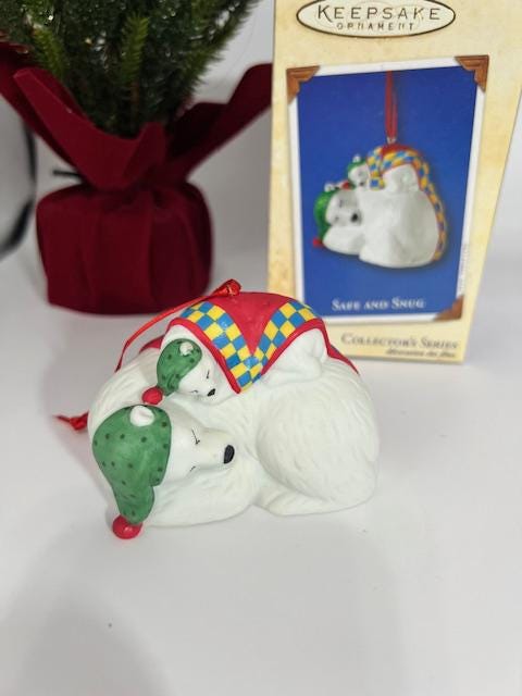 2002 Hallmark Keepsake Safe and Snug Collector's Series Ornament