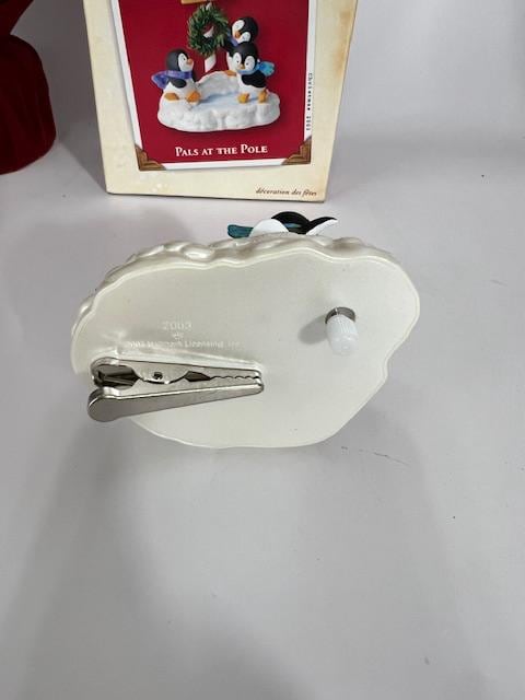 2003 Hallmark Keepsake Pals at the Pole Ornament